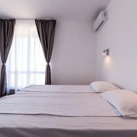 Apartament Salia *